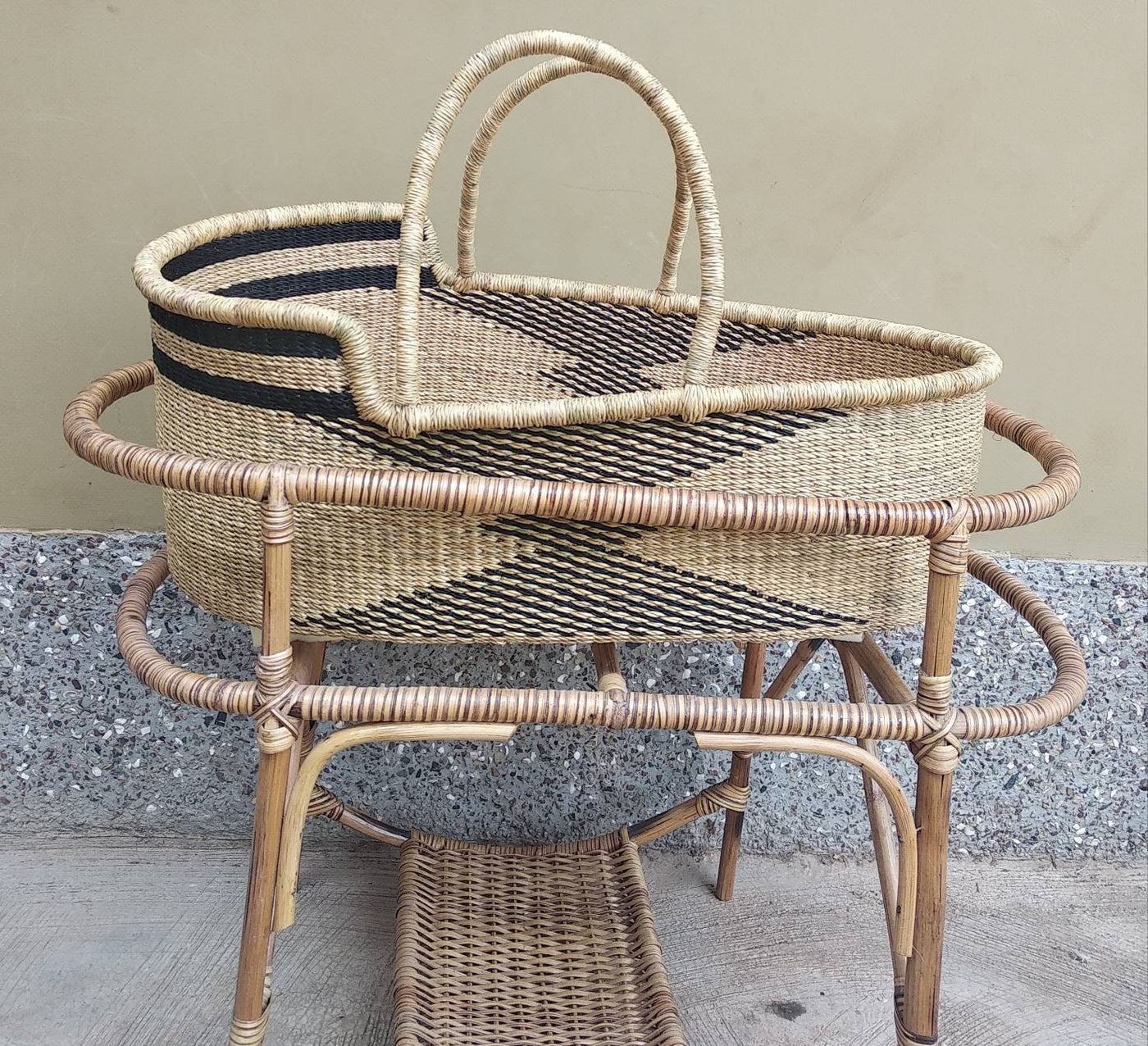 Baby Moses Basket| Bassinet | Baby Shower Gift | African Moses Basket | Nursery decor | Baby gift | Bilia Bassinet | Fair trade Baskets - AfricanheritageGH