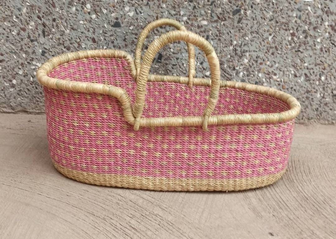 Customized Dog Basket for Lynne with dimensions of 24 x 15 x 11x6 inches