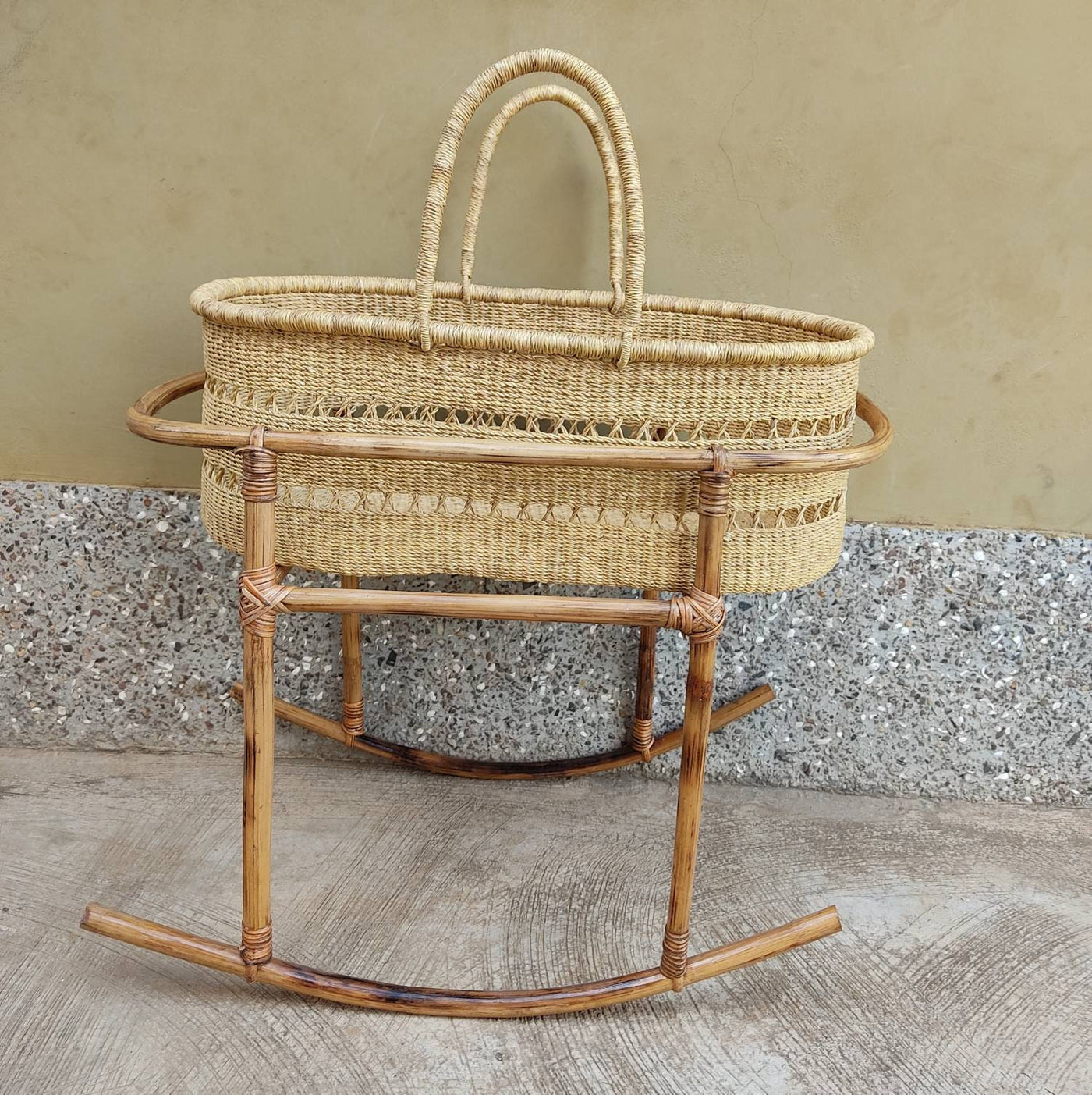 Moses basket | Baby bassinet| Baby nest | Baby Moses basket |Expecting mom gift| Baby Shower gift basket | Baby mobile |  Kids bed - AfricanheritageGH