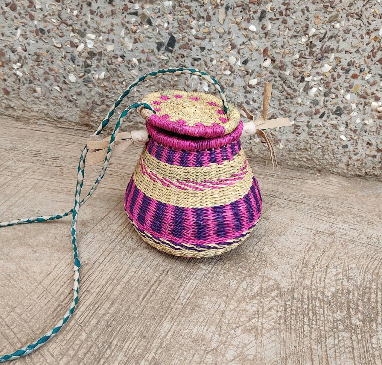 Straw bag | Straw handbag | Picnic basket | Round straw bag | Desk organizer | Small Basket | Straw tote | Basket bag | Round basket - AfricanheritageGH